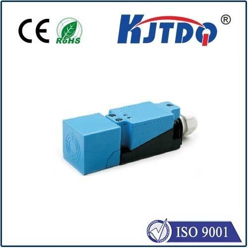 KJT B40 Flush Analog Inductive Proximity Sensor Plug-in